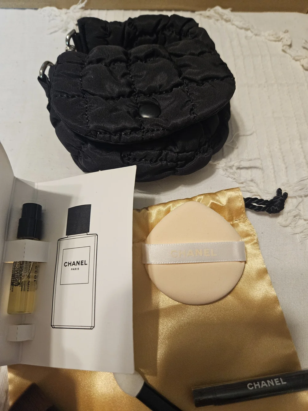CHANEL bundle brushes